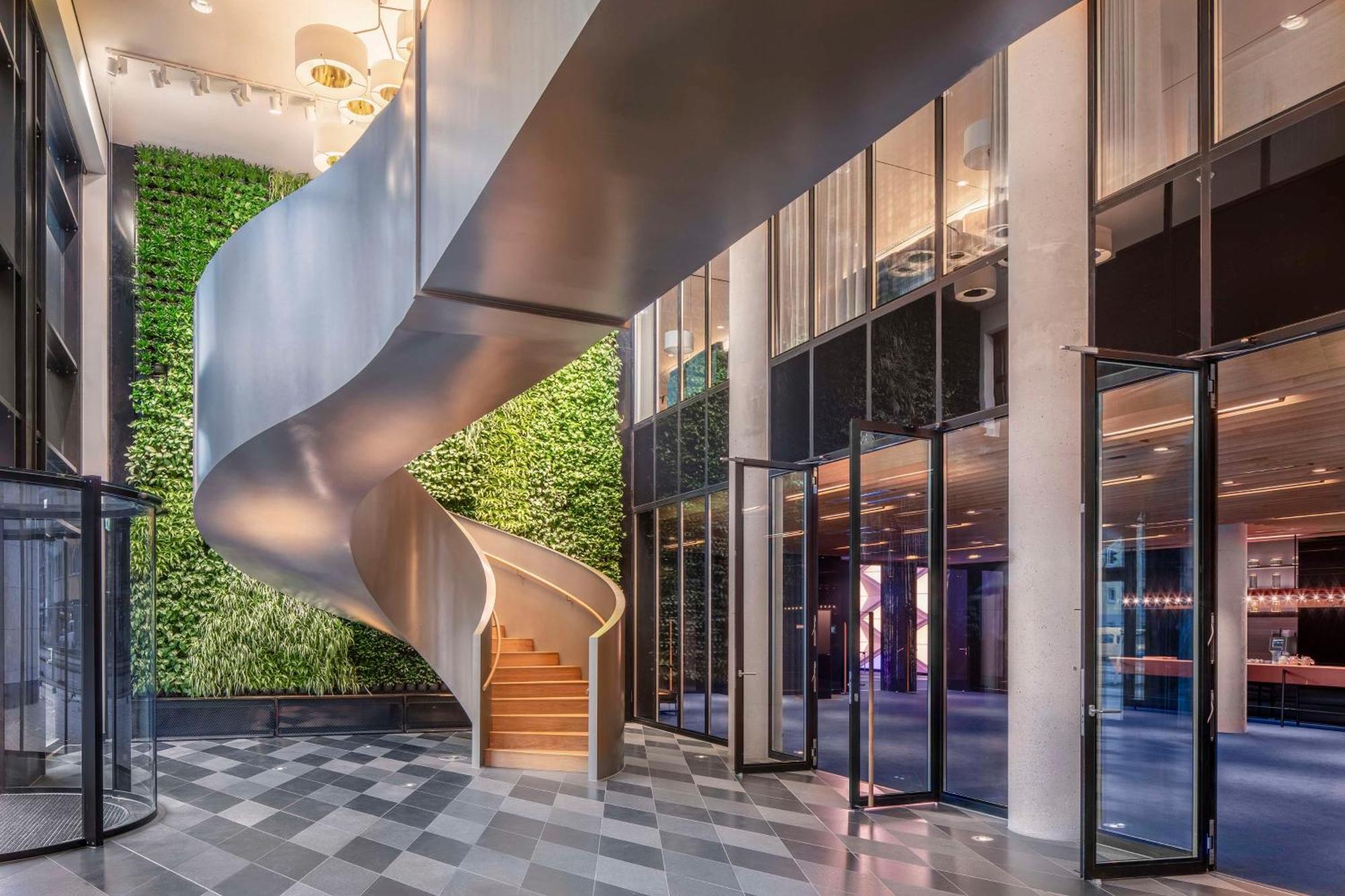 Готель Andaz Munich Schwabinger Tor, By Hyatt Екстер'єр фото The interior of the hotel
